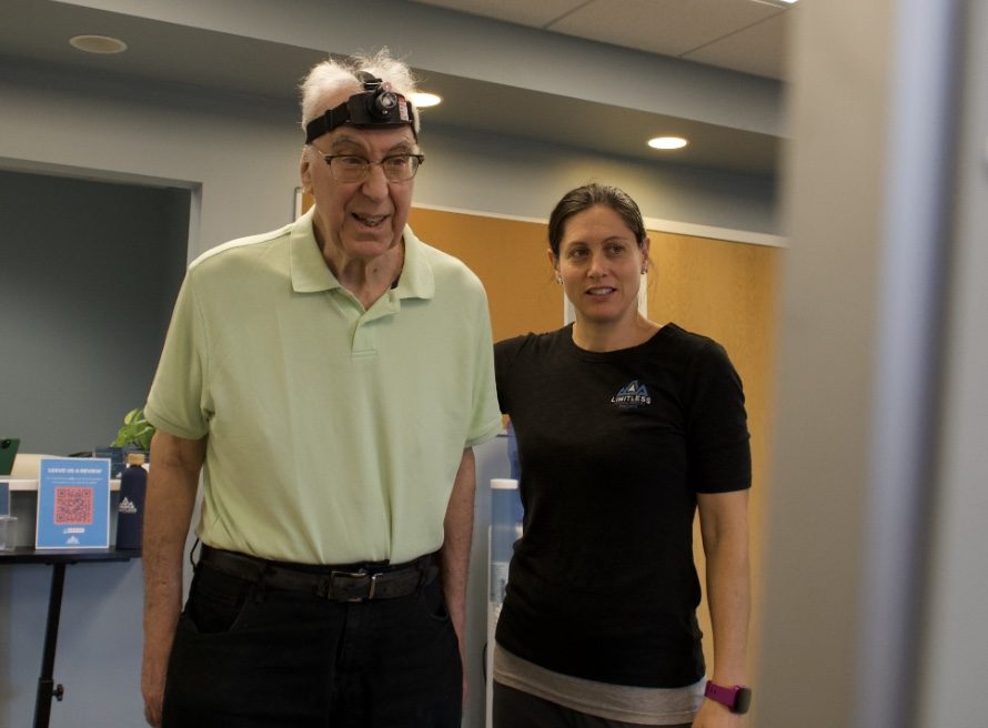 limitless-physical-therapy-older-adult-gait-balance-assessment