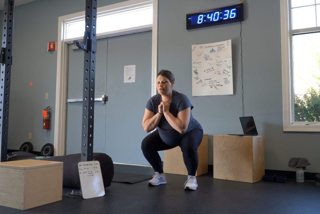limitless-physical-therapy-prenatal-fitness-goblet-squat